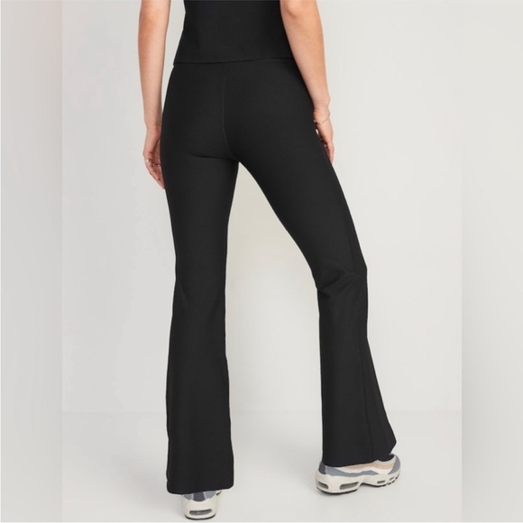 NWT! Black Extra High-Waisted PowerSoft Rib-Knit Flare Pants 🏋️💎 - Picture 3 of 11